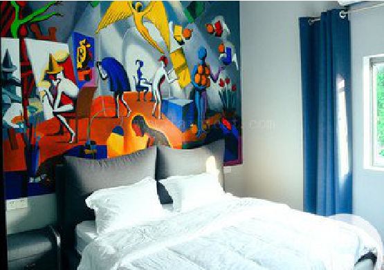 陆川对于酒店的墙体彩绘而言更注重哪些方面?